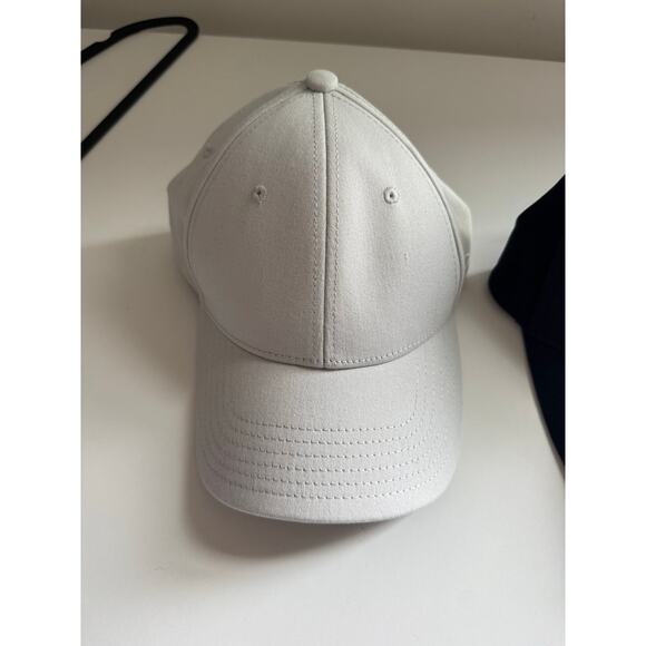 $124 New Ponyback hats set of 2 - black and grey small medium main image 7